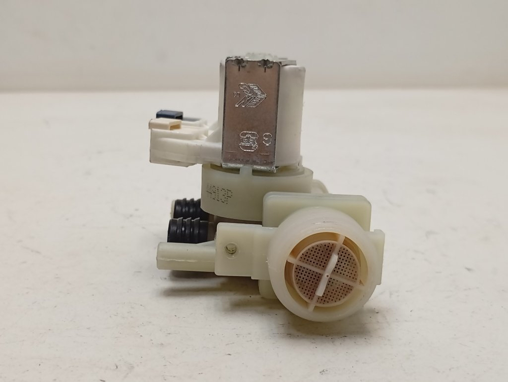 IWUE4105CIS кт64 Клапан подачи водыдля стиральной машины Indesit 44913 б/у