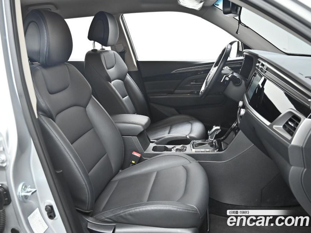KG Mobility (Ssangyong) Beautiful Korando Дизель 1.6 2WD 딜라이트 Plus (08.2019)