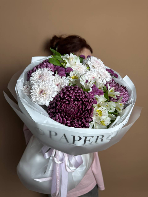 Букет "Виньетка", Хризантема винная бигуди, Альстромерия, пуговки, дубки