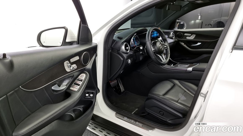 Mercedes-Benz GLC-Class X253 GLC300e 4MATIC Coupe (09.2021)