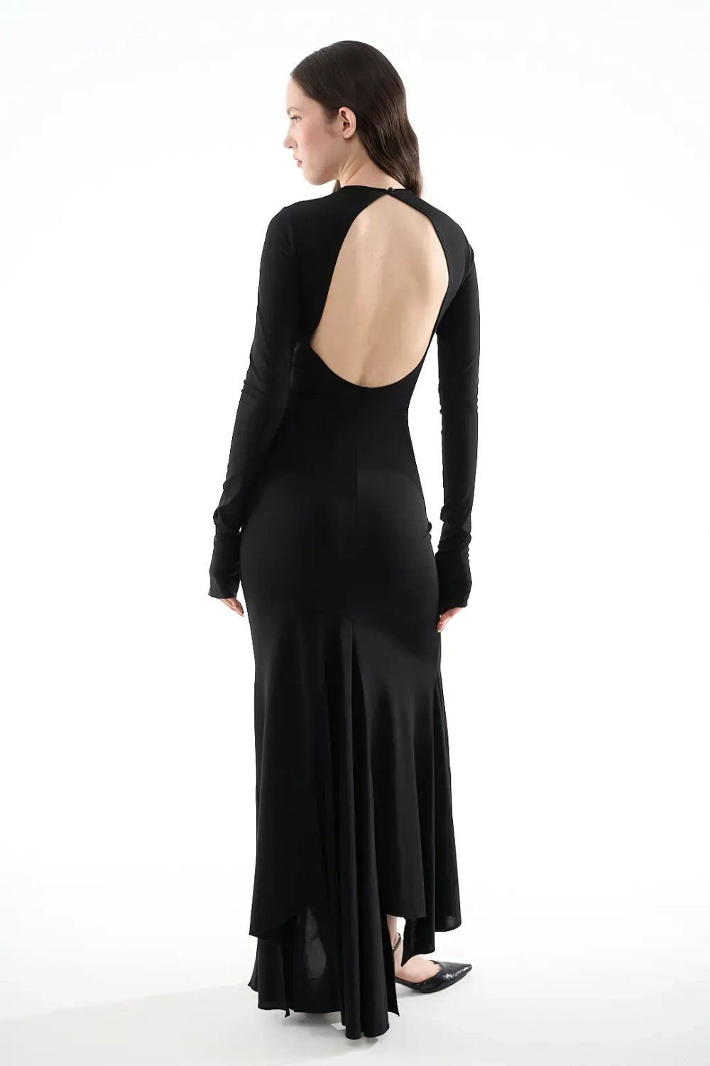 Облегающее платье с ассиметричным подолом