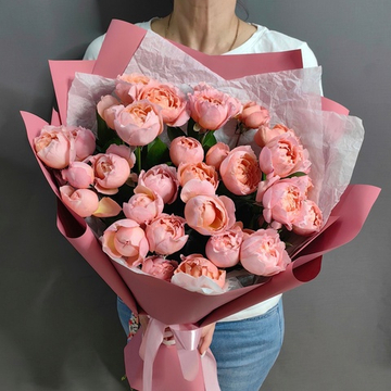 Букет из 9 пионовидных кустовых роз сорта "Julietta"