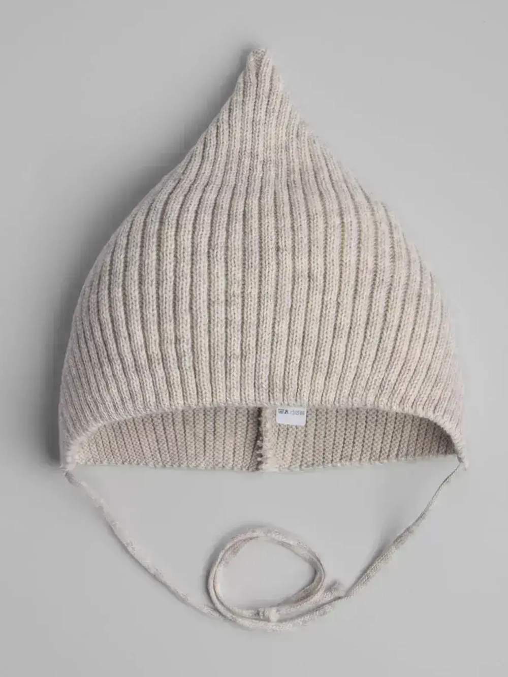 Чепчик детский вязаный на завязках