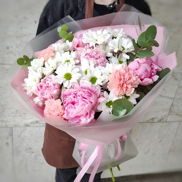 Авторский букет с пионами