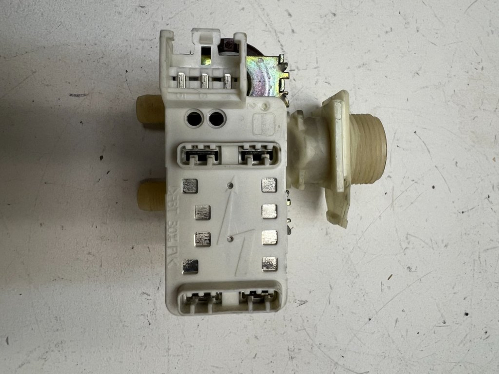 WFC2063OE кт79 Клапан подачи воды для стиральной машины Bosch WFC2063OE б/у