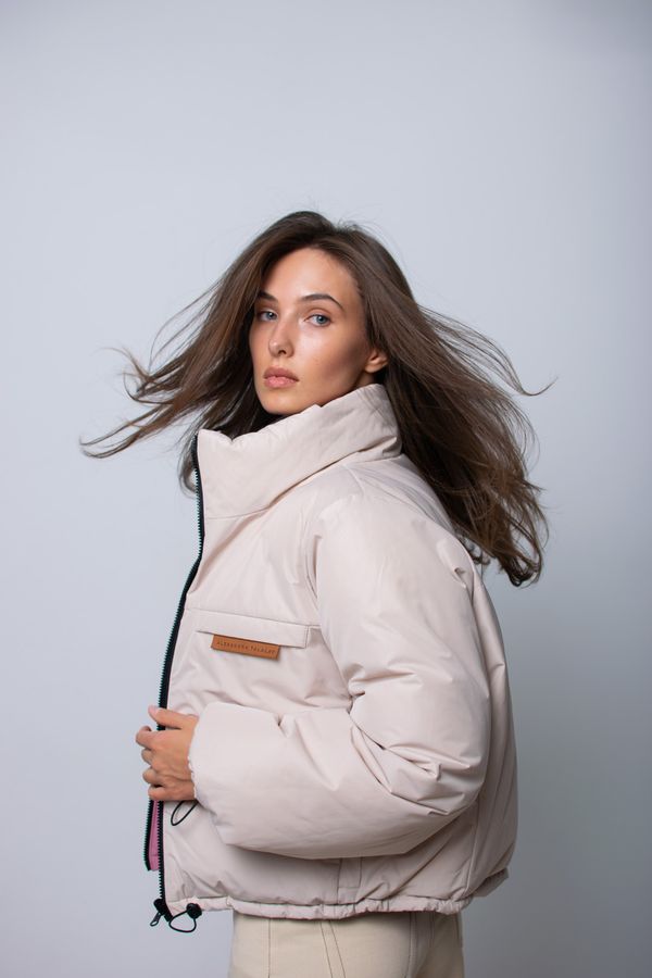 Пуховик Short двухсторонний AW016 беж/пурпурно-розовый - фото 4