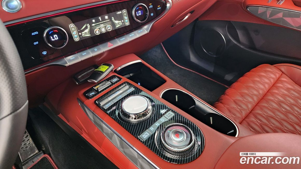 Genesis GV70 2.5T Бензин AWD (05.2022)
