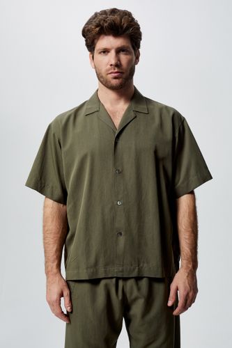 Хаки костюм-тройка HEATHEN