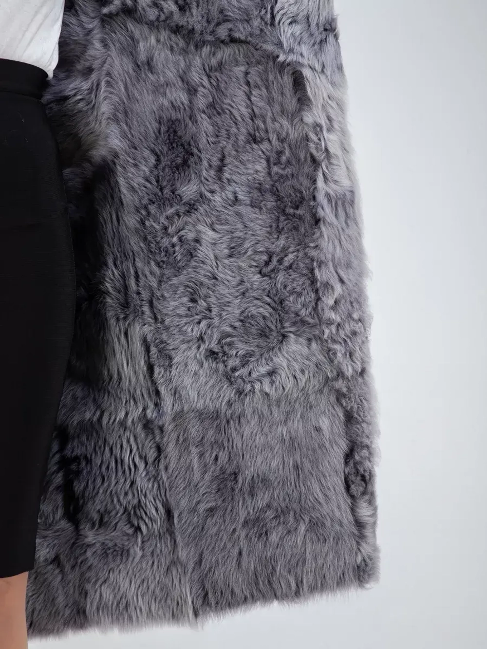 Дубленка зимняя с капюшоном натуральная