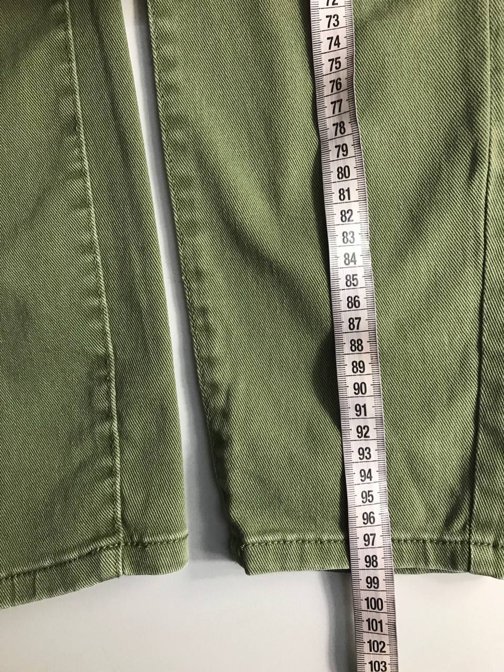 Джинсы Bershka для городских приключений, маркировка 38, визуально на 44 размер