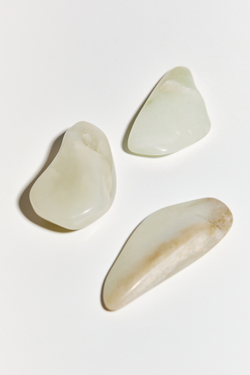 Нефрит галька