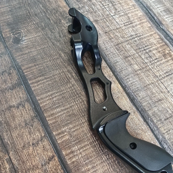 Рукоять для Спортивного лука F185 Пантера (черный)