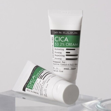 Увлажняющий крем для лица с 53.2% экстрактом центеллы DERMA FACTORY Cica 53.2% Cream