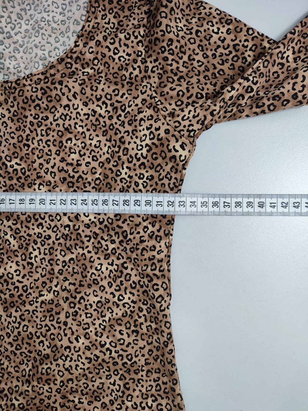 Лонг с анималистичным принтом 40-42 размер