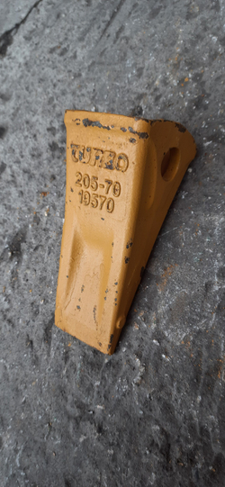 Коронка 205-70-19570 стандартная (PC200)