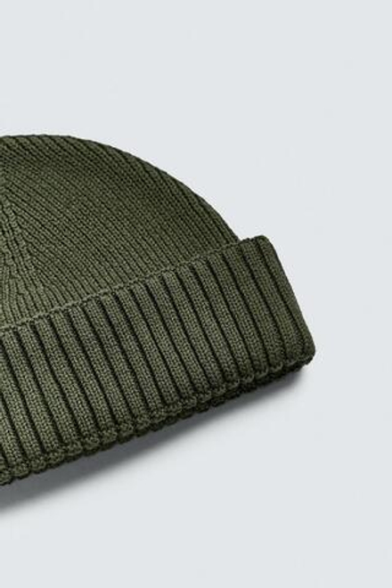 ZARA КОРОТКАЯ ТРИКОТАЖНАЯ ШАПКА, ХАКИ