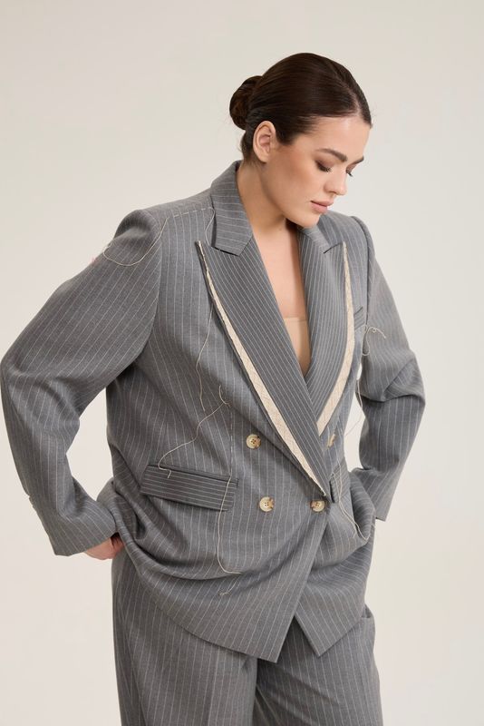 Жакет в комбинированную полоску, серый
