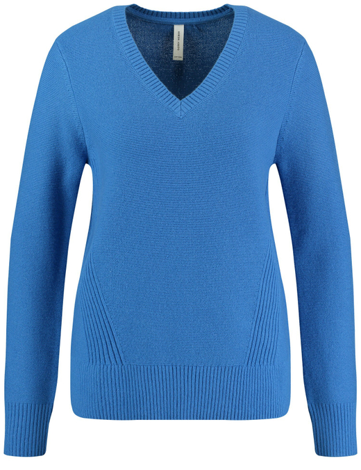 Пуловер из шерсти