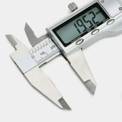 Штангенциркуль электронный цифровой металлический 150 мм