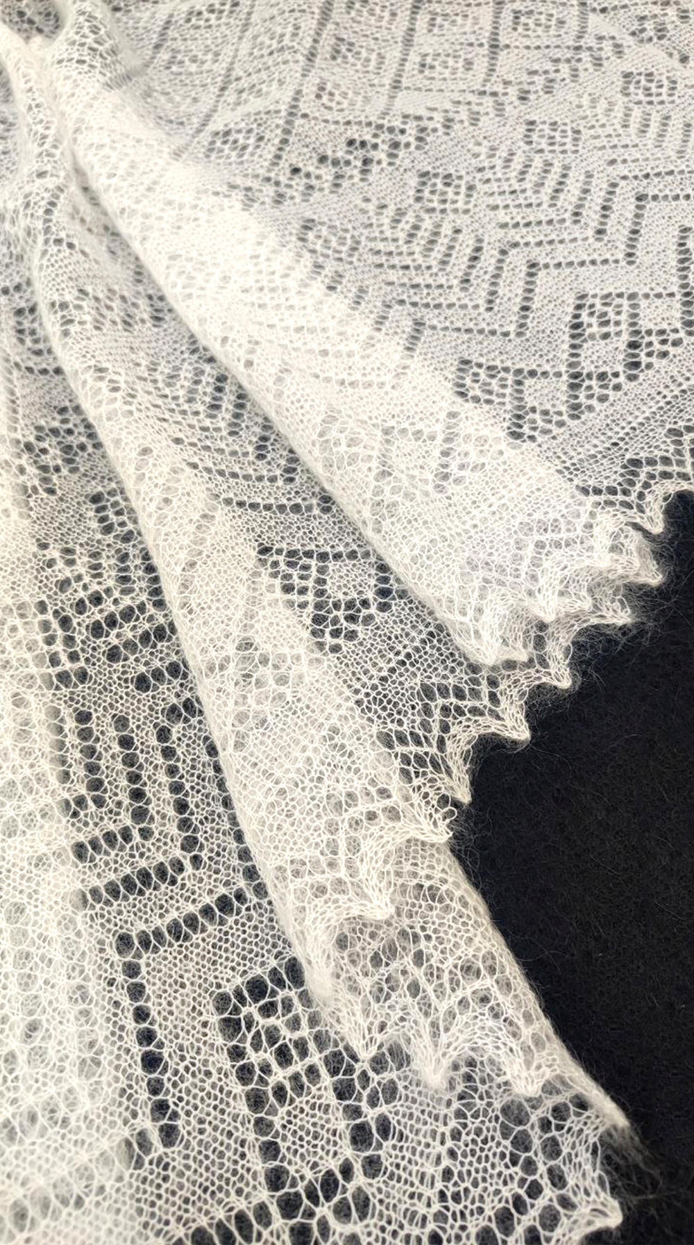 Оренбургский пуховый платок П3-120-01 белый отбеленный