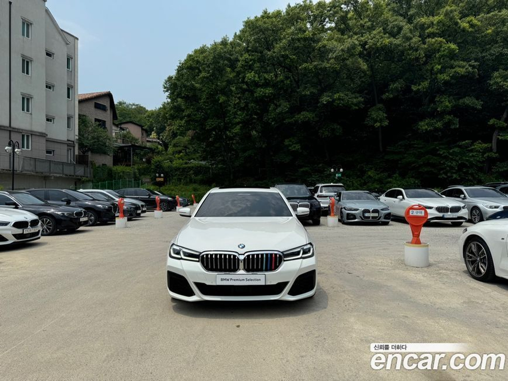 BMW 5 Series (G30) 520i M Sports (06.2021)