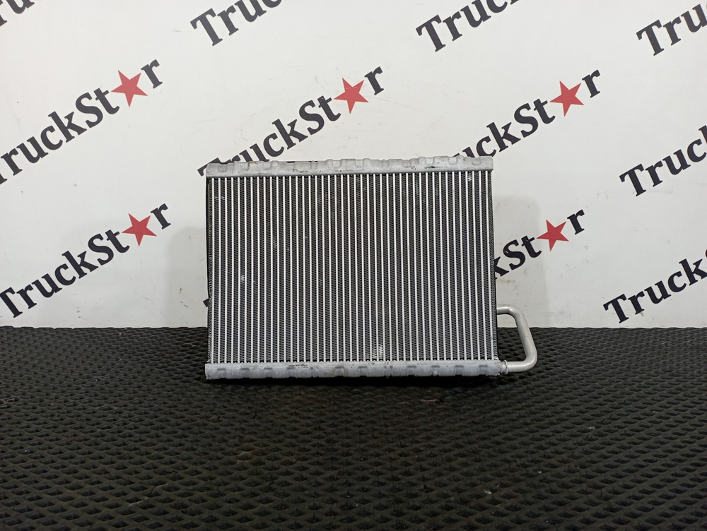 Радиатор отопителя 2023г