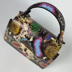 Женская разноцветная сумка из натуральной кожи