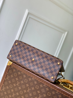 Louis Vuitton Riverside