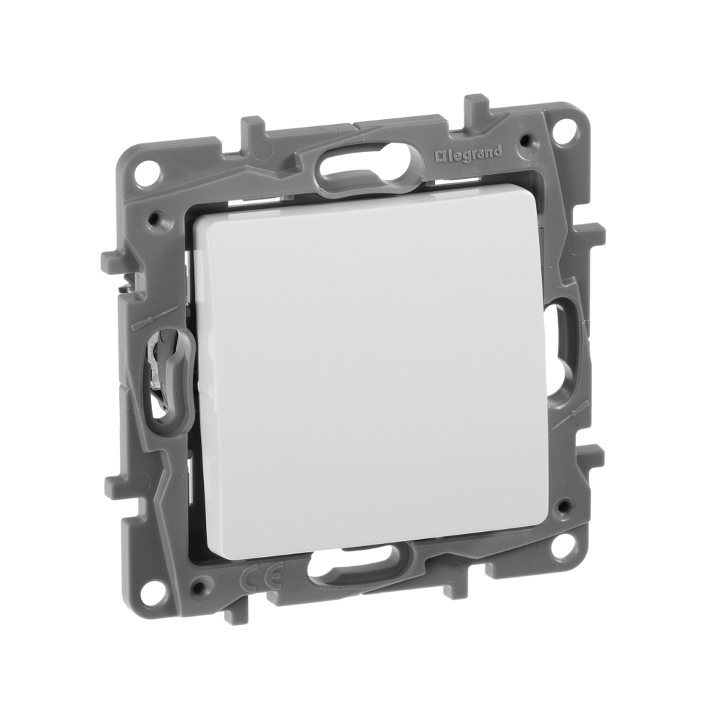 Выключатель кнопочный 1-клавишный с нормально-открытым/нормально-закрытым контактом 6А 250В белый ETIKA Legrand