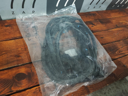 Уплотнитель двери задней правой Lexus NX Новый Оригинал 6787178010