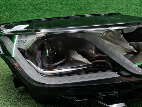 Фара правая Geely Coolray (2019-2023) LED