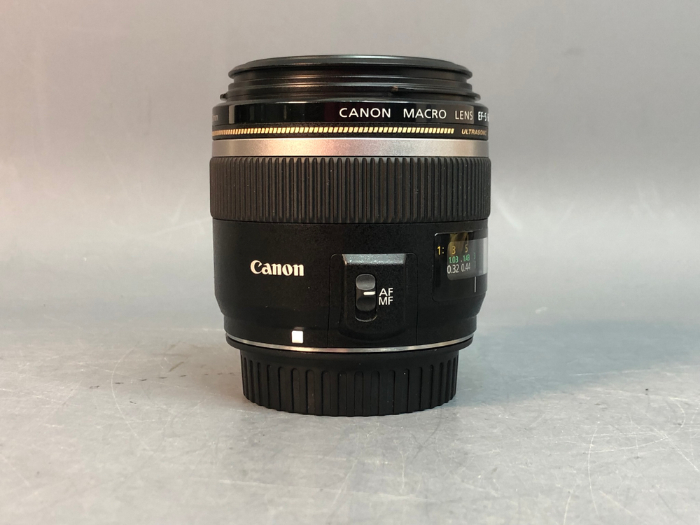 Canon EF-S 60mm 2.8 Macro USM
