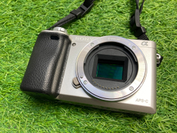 Sony A6000 kit 16-50mm 3.5-5.6 OSS (7.200 кадров)