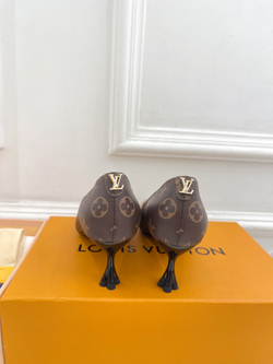 Louis Vuitton Blossom Pump