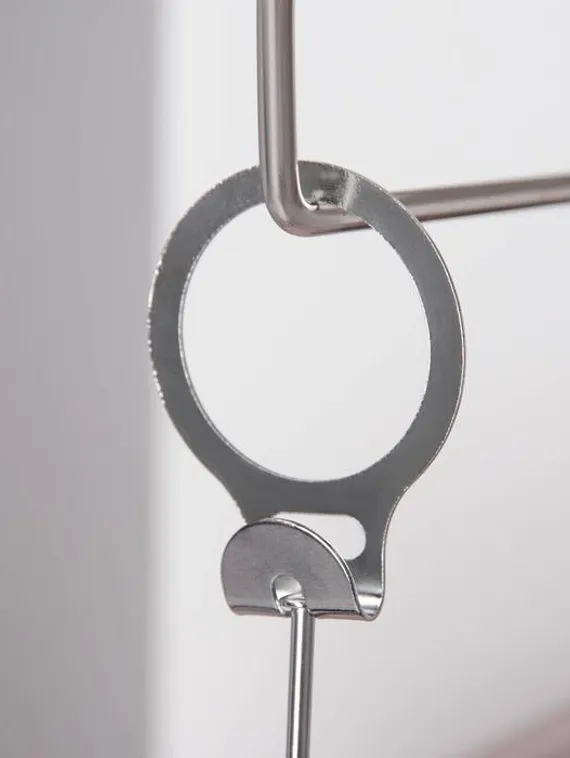 Вешалка антивандальная с перекладиной SAVANNA, размер 46-48, сорт А, тёмное дерево, лотос