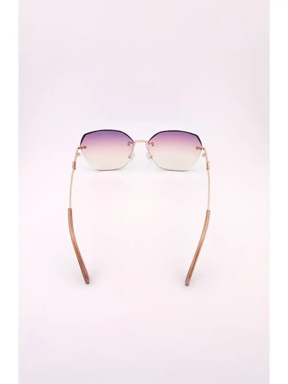 Очки солнцезащитные