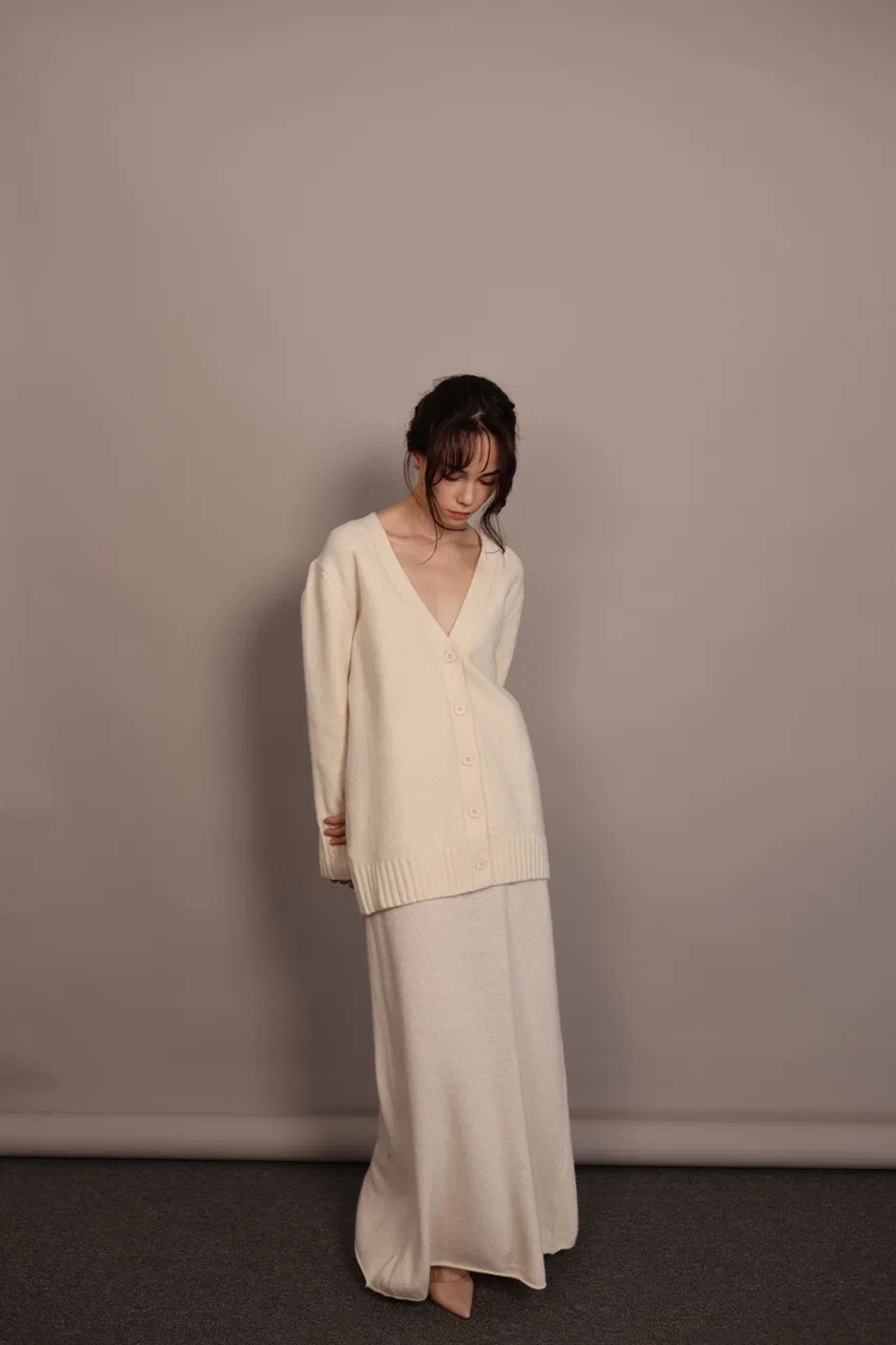 кардиган с глубоким v-образным вырезом