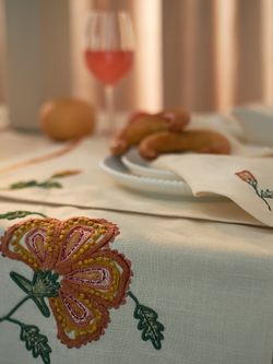 Дорожка на стол Spring flower из коллекции Ethnic, 45х150 см