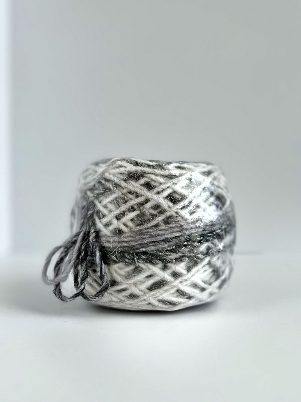 Трикотажная пряжа для вязания SPARK деграде шишибрики