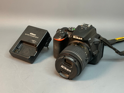 Nikon D5600 kit AF-P 18-55mm VR 11.282 кадров