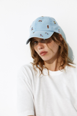 ZARA КЕПКА ИЗ ТВИЛА С ВЫШИВКОЙ В ВИДЕ СОБАК, СИНИЙ