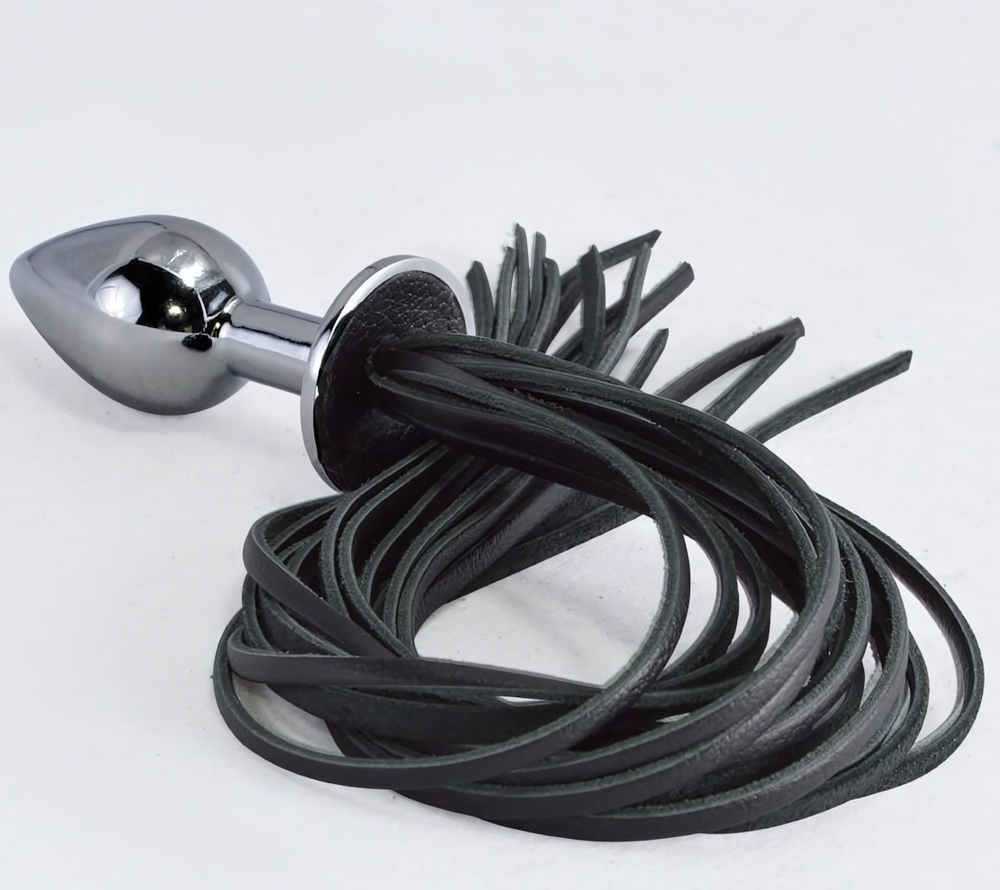 Серебристая анальная пробка с черной плетью (Цвет: серебристый с черным)