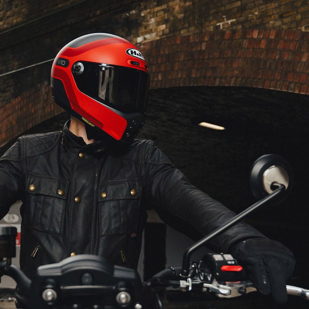 V10 Grape MC1SF / Черно-красный