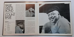 Винтажная виниловая пластинка Count Basie And His Orchestra  Basie Meets Bond (US 1968)