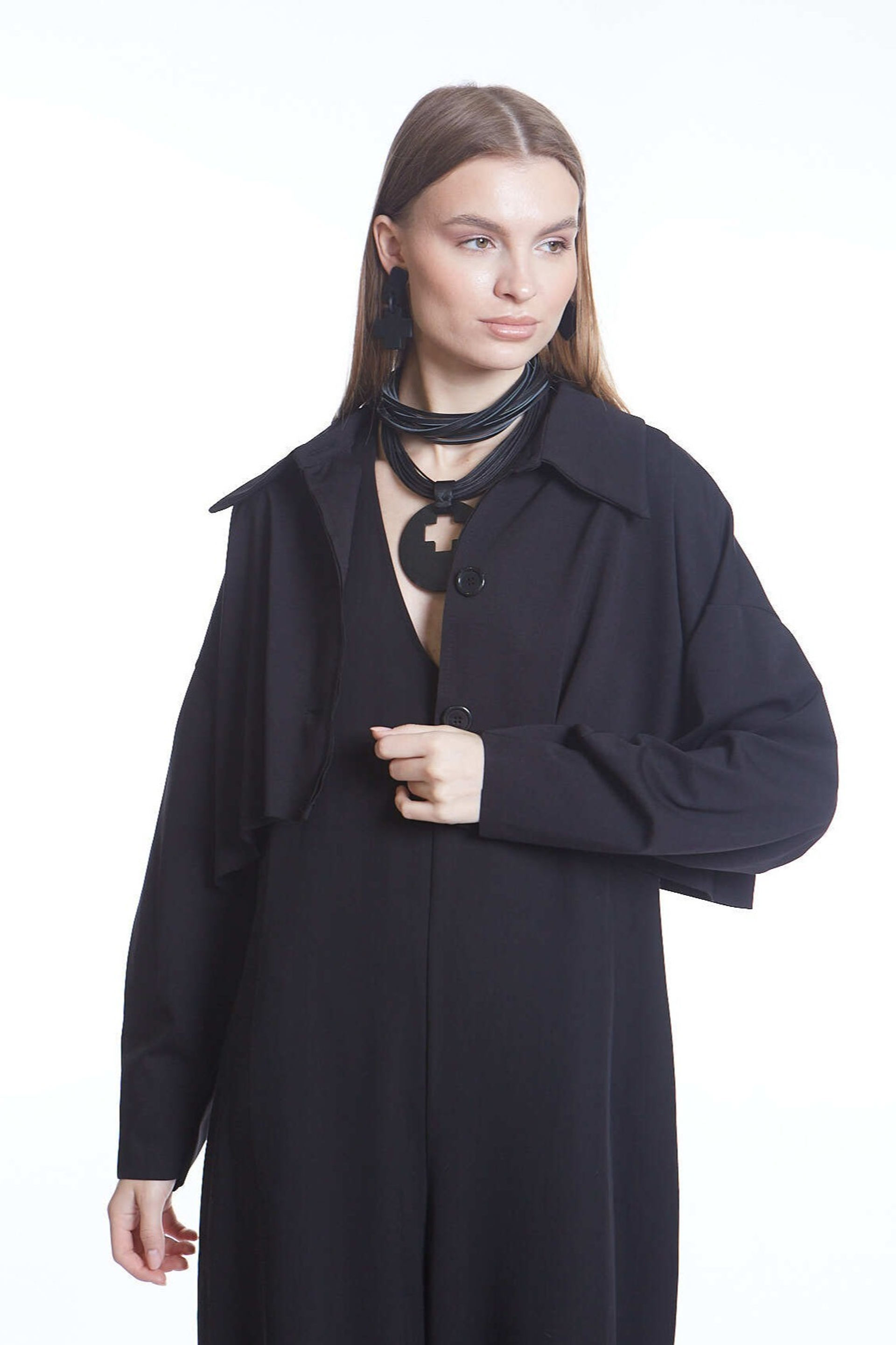 УКОРОЧЕННЫЙ ЖАКЕТ