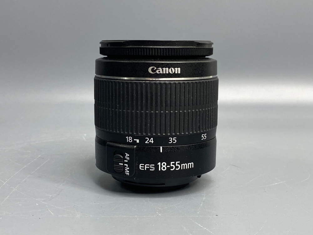 Canon EOS 1200D kit 18-55mm 3.5-5.6 III 3.000 кадров