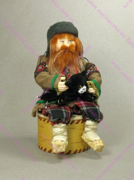 Кукла на шкатулке "Дед" с котом