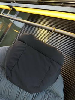 Пуховик Moncler