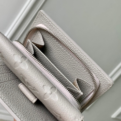 Louis Vuitton Metis Compact Wallet