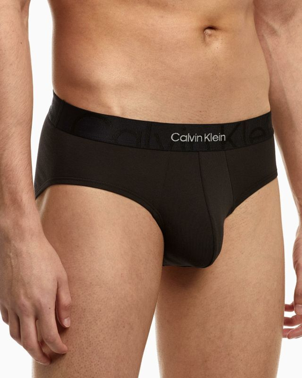 Боксерки теннисные Calvin Klein Embossed Icon Hip Brief 1P - black